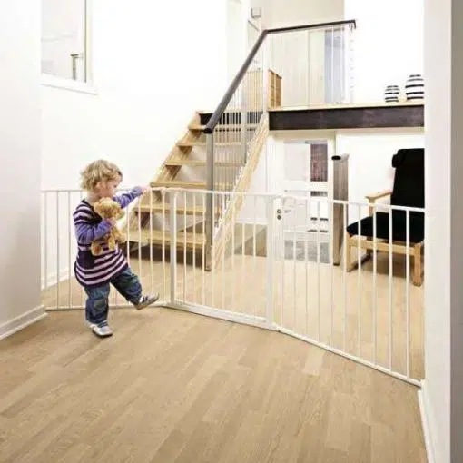 BabyDan Olaf Room Divider - X Wide, is a modular Safety Gate System designed by Baby Dan to be used in wide openings, and is ideal for keeping your child away from staircases and wide doorways
