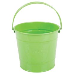 Bigjigs Green Bucket comes with a strong, sturdy steel construction and a riveted swivel handle and is ideal for Kids helping about the garden.