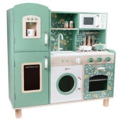 Classic World Vintage Kitchen, complete with accessories will provide hours of imaginative and interactive play