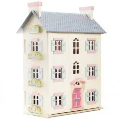 Le Toy Van Cherry Tree Hall Dolls House is laid out over 4 levels, a front that closes over and a gorgeous exterior with windows and shutters
