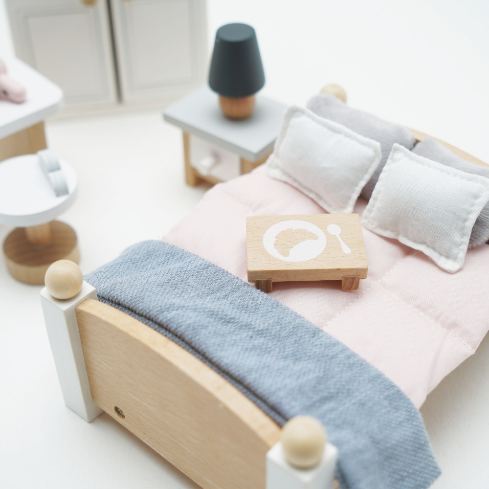 Dollhouse Bedroom Set - Daisylane Master Bedroom | Le Toy Van - Small Smart