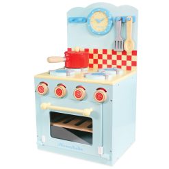 Le Toy Van Oven & Hob Blue, features rustic dials that are easy to move and adjust the temperature, an easy to open door is perfect for little hands, a clock with moving hands to set the cooking time, pot, spoon and spatula.