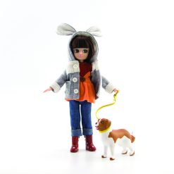 Lottie Doll Walk in the Park is an age relatable poseable doll which comes in a presentation box, that would make for a wonderful gift.