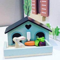 Tenderleaf Pet Rabbit Set, a grand rabbit and guinea pig hutch complete with water bottle, and carrot and turnip. Suitable for 1:12 dolls houses