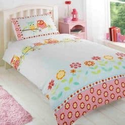 Owl Single Duvet Cover and Pillowcase Set is a colourful childrens bedding set featuring pretty flowers and an owls, perfect to brighten up any kids room.